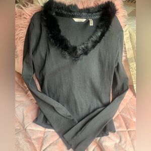 Vintage off-Black Sweater with Fur Trim